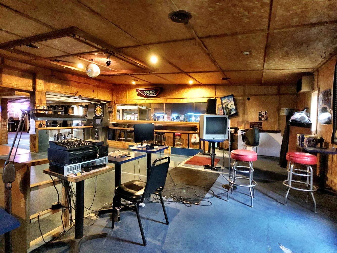 220 North Historic Old Route 66, Litchfield, IL 62056